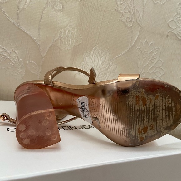 Rose Gold dress shoe - Picture 2 of 6